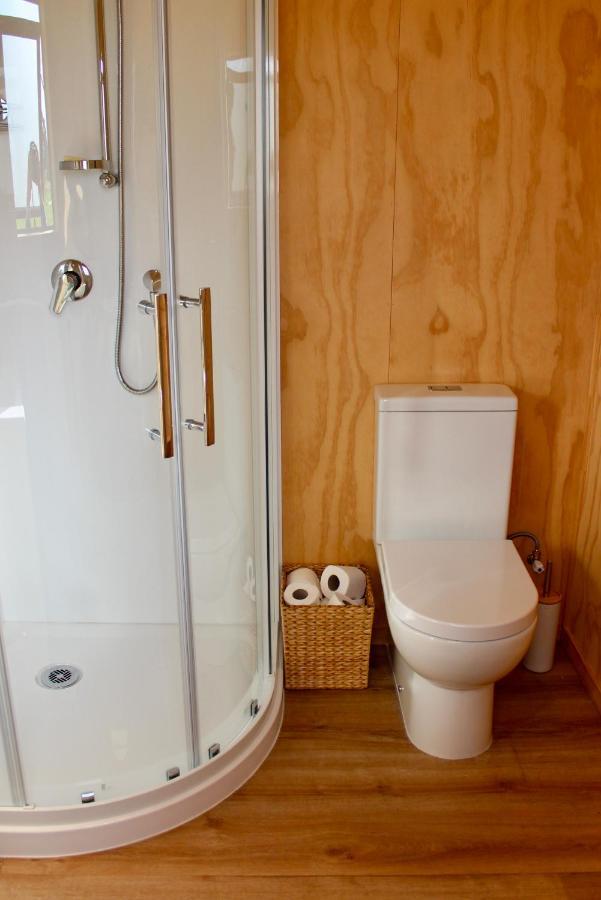 Luxury Container Cabin Masterton Exteriör bild